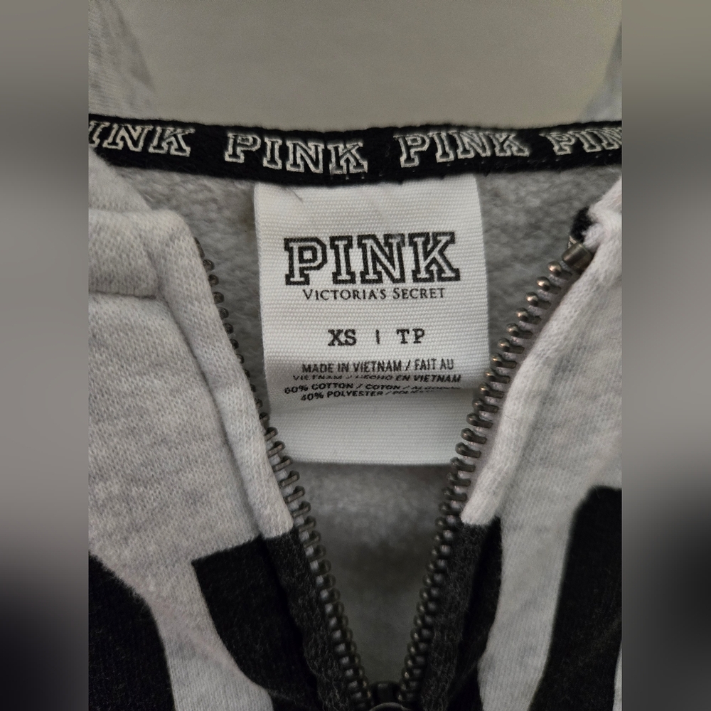 VS Pink Las Vegas Destination Hoodie. (LIMITED EDITION) - Picture 6 of 6